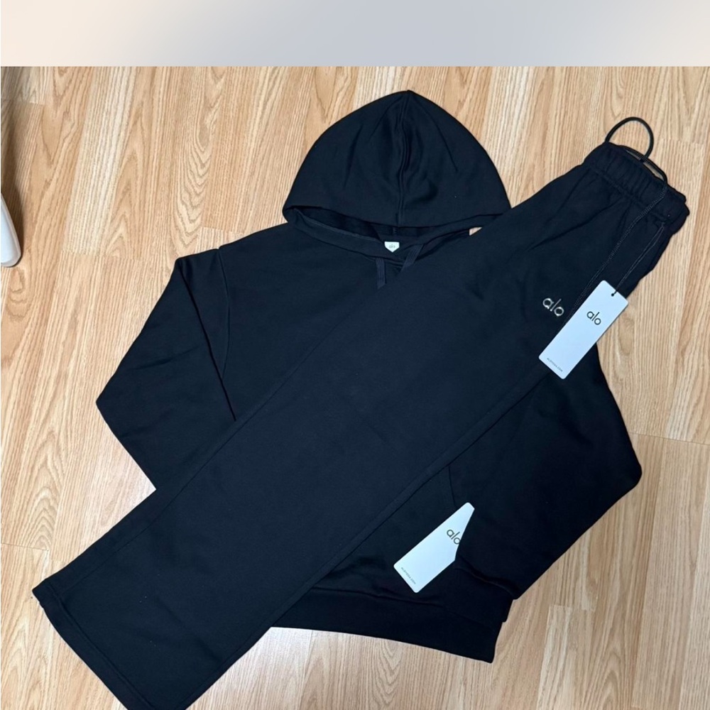 ALO Yoga Black Hoodie and Sweatpants Set